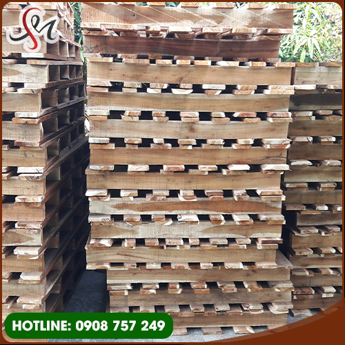 Pallet gỗ